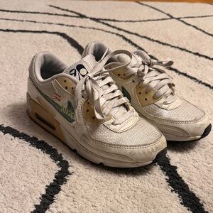 Nike Women's Nike Air Max 90 SE Sneaker